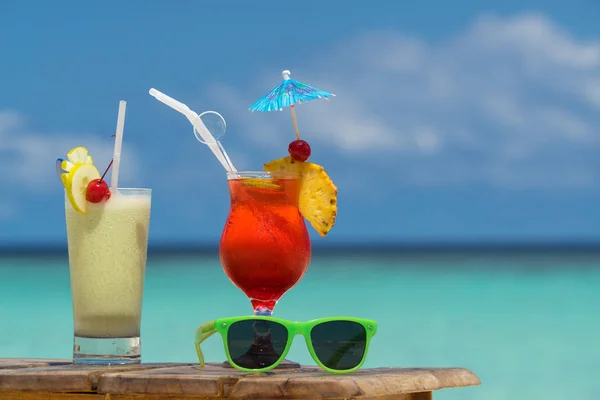 the island beach bar - Cocktail